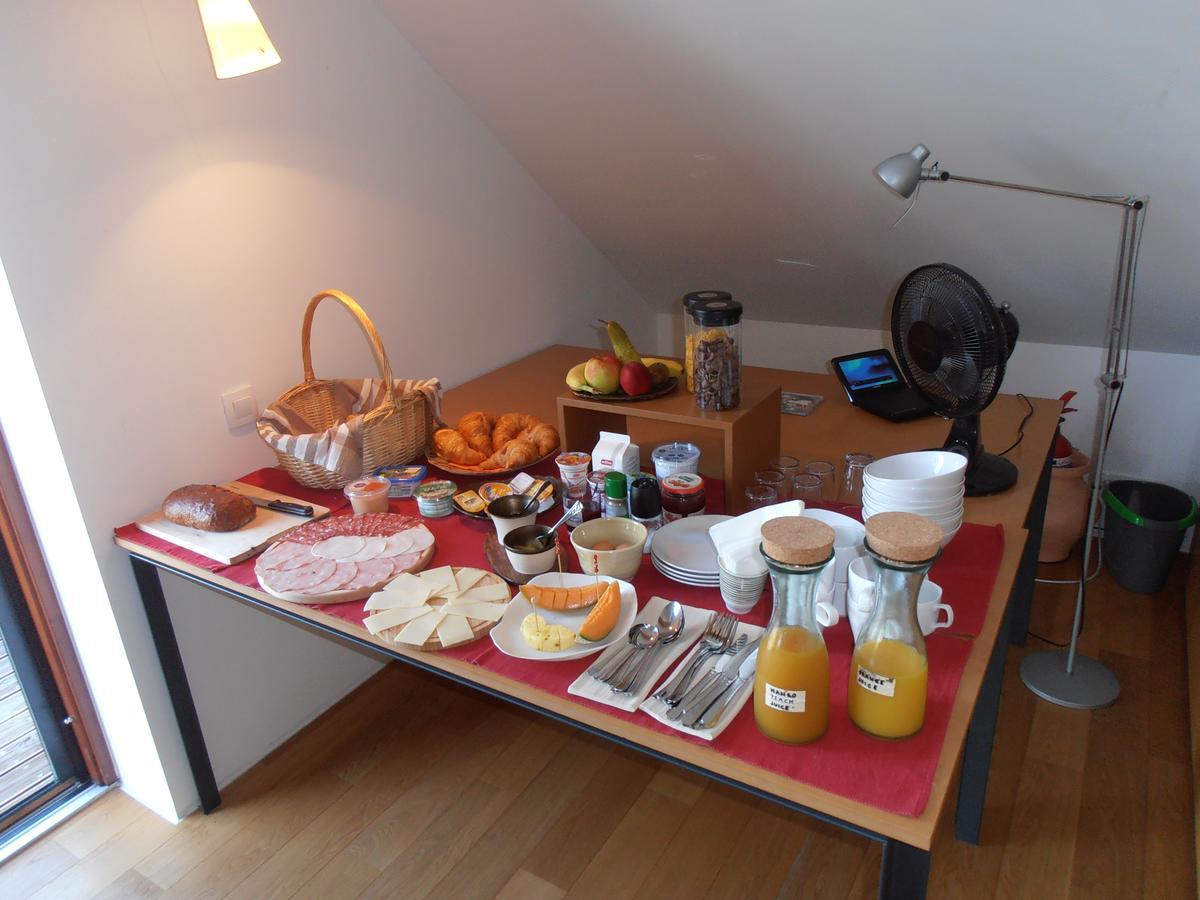 Bed & Breakfast Base Camp Krize Exterior photo